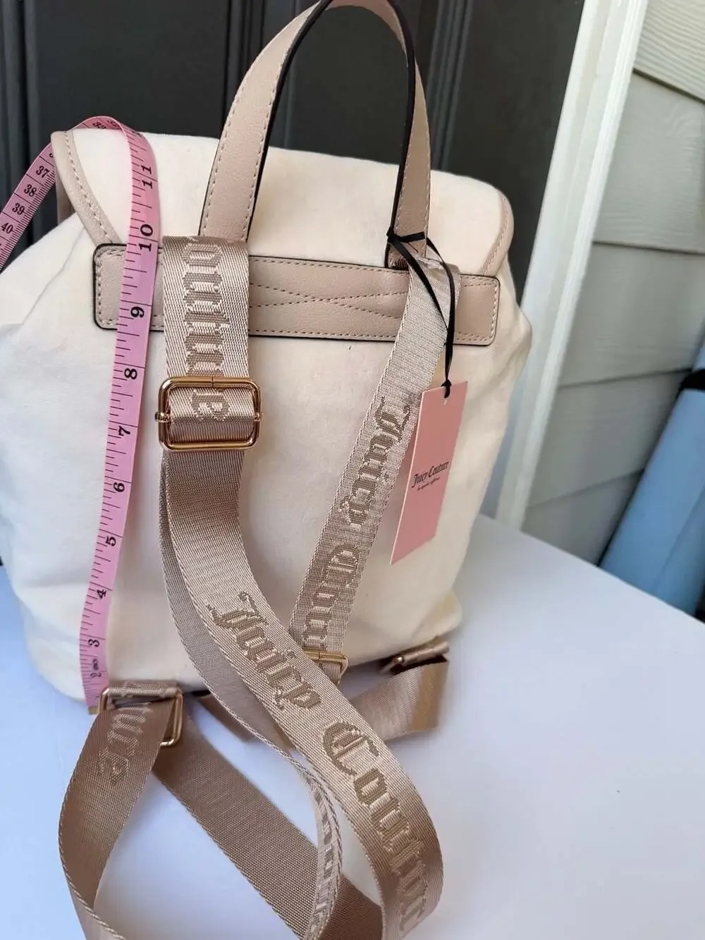 Juicy Couture retail smoke couture